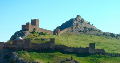 Экскурсии в `Генуэзская крепость в Судаке` из Гурзуфа