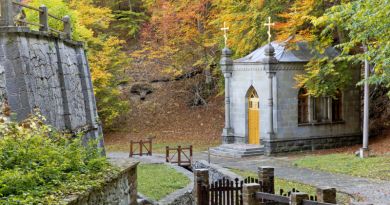 Экскурсии в Косьмо-Дамиановский монастырь из Гурзуфа 2024